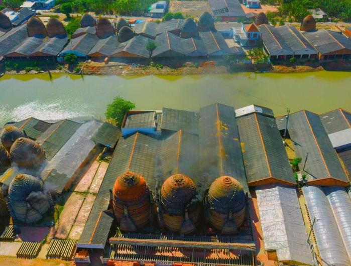 Mang-Thit-pottery-brick-village-Mekong-Delta-Vietnam-1